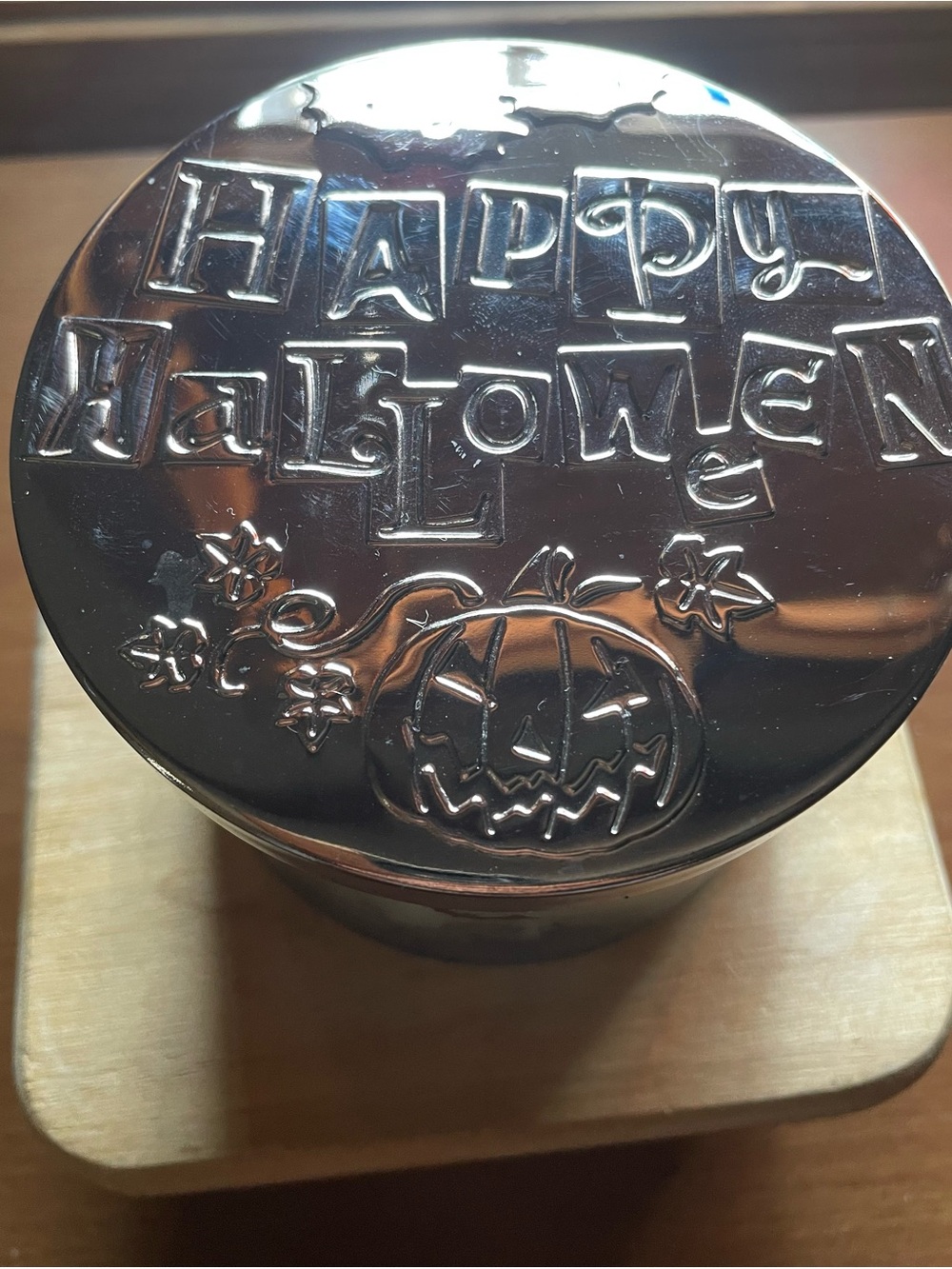 Bath and Body Works Halloween 14.5 oz Hot Cocoa and Scream Candle *Lit* - Picture 7 of 9